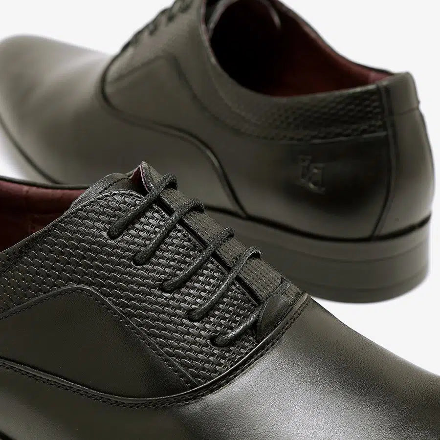 נעלי אוקספורד קלאסיות לנוער בצבע שחור