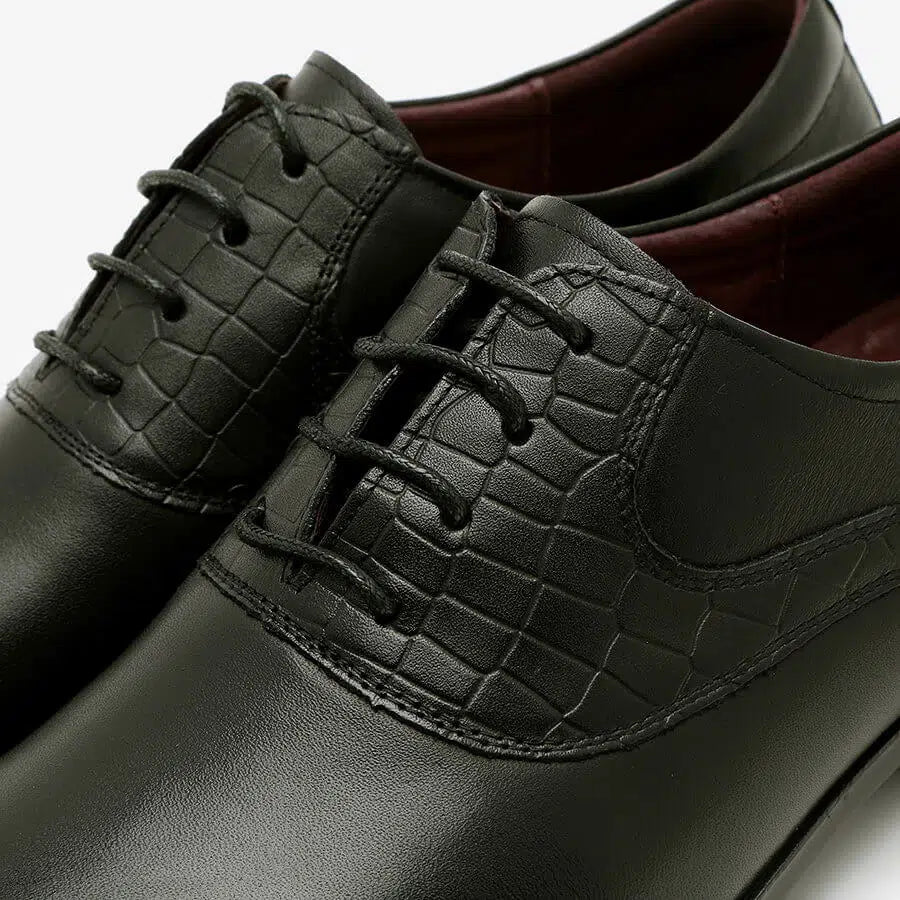 נעלי שרוך סגור פס קומפורט יוקר