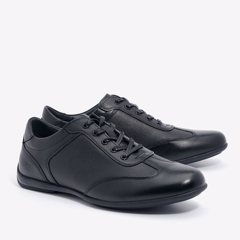 נעלי סניקרס שרוך