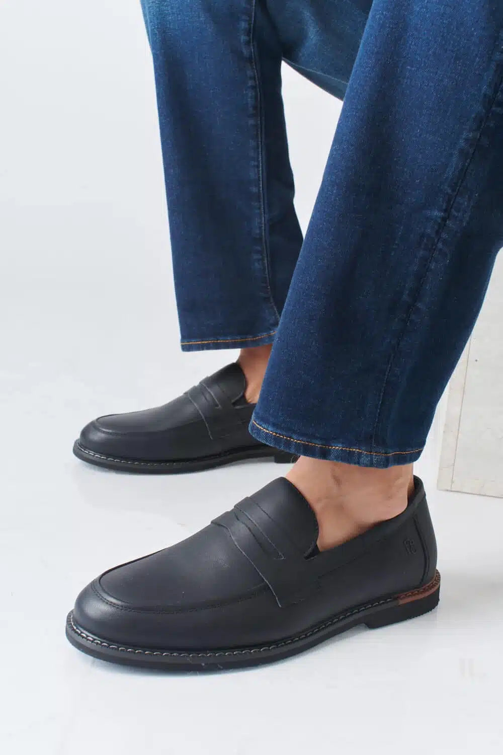 נעלי מוקסין קלאסיות לגברים