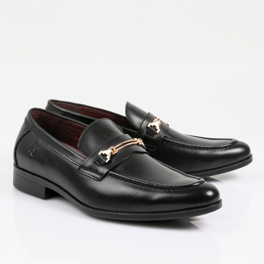 מוקסינים עם אבזם לגברים בצבע שחור