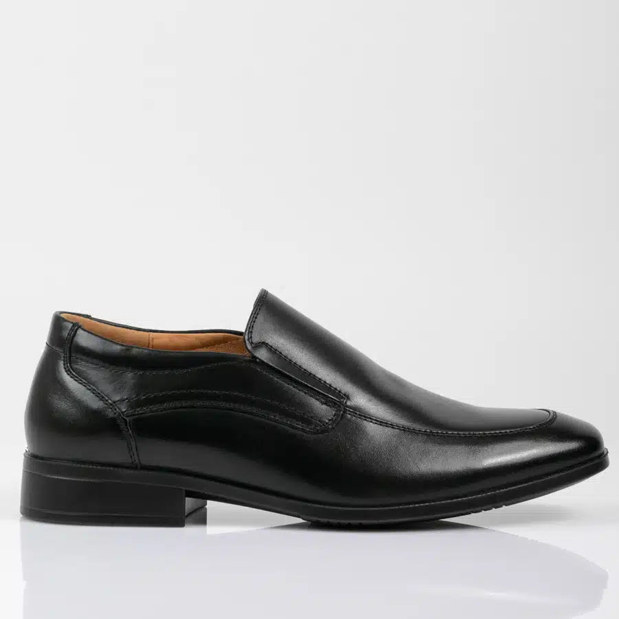 מוקסין אלגנטי קלאסי בצבע שחור