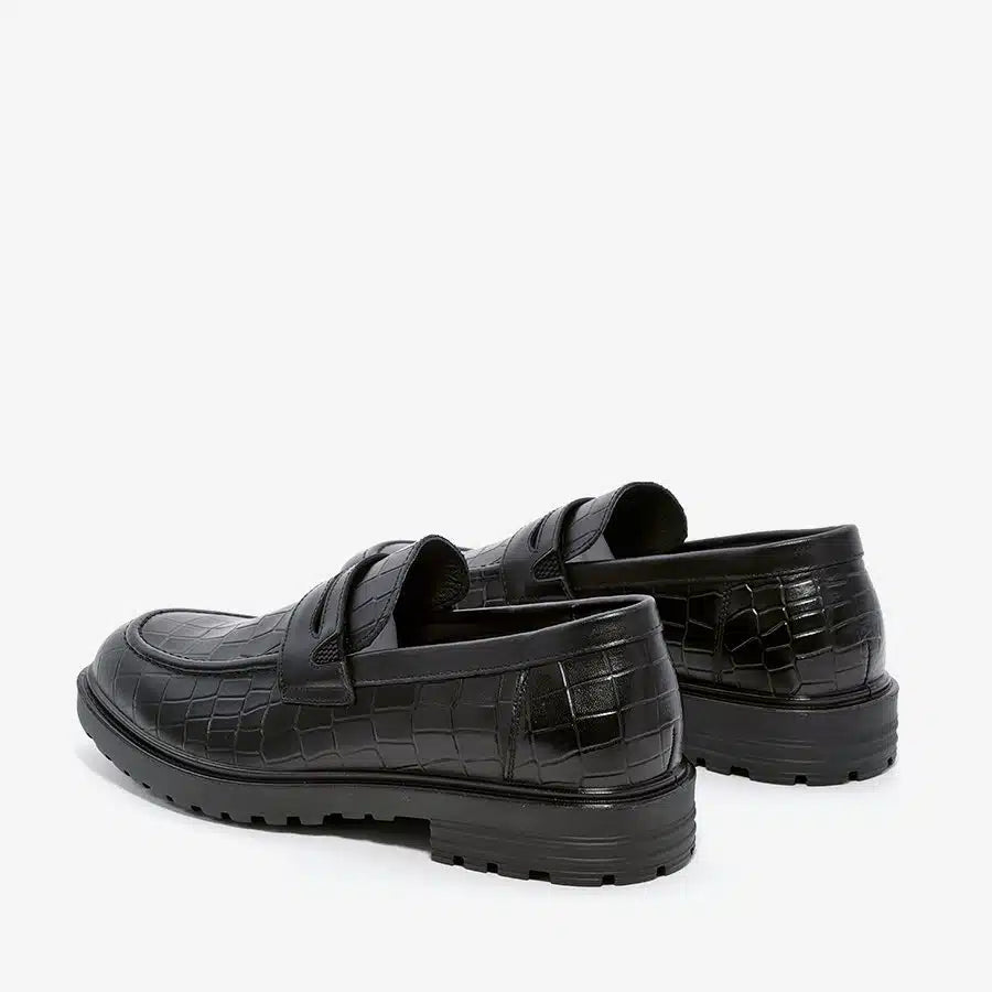 מוקסינים דמוי קרוקו לגברים בצבע שחור