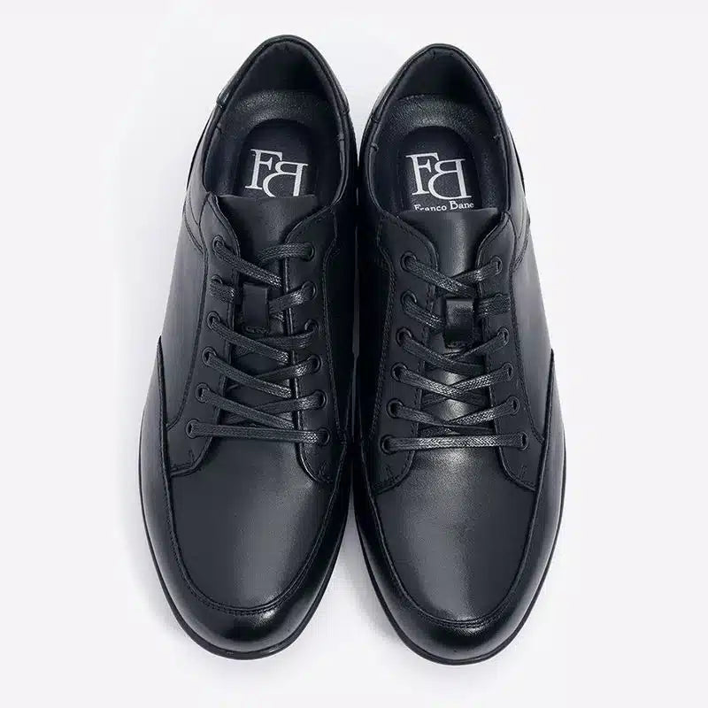 נעלי קז'ואל עם שרוכים בצבע שחור לגברים