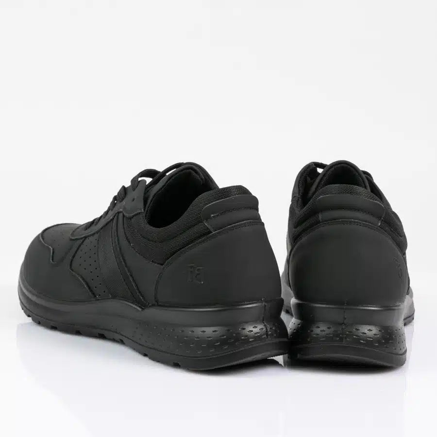 סניקרס קלאסיות לגברים בצבע שחור