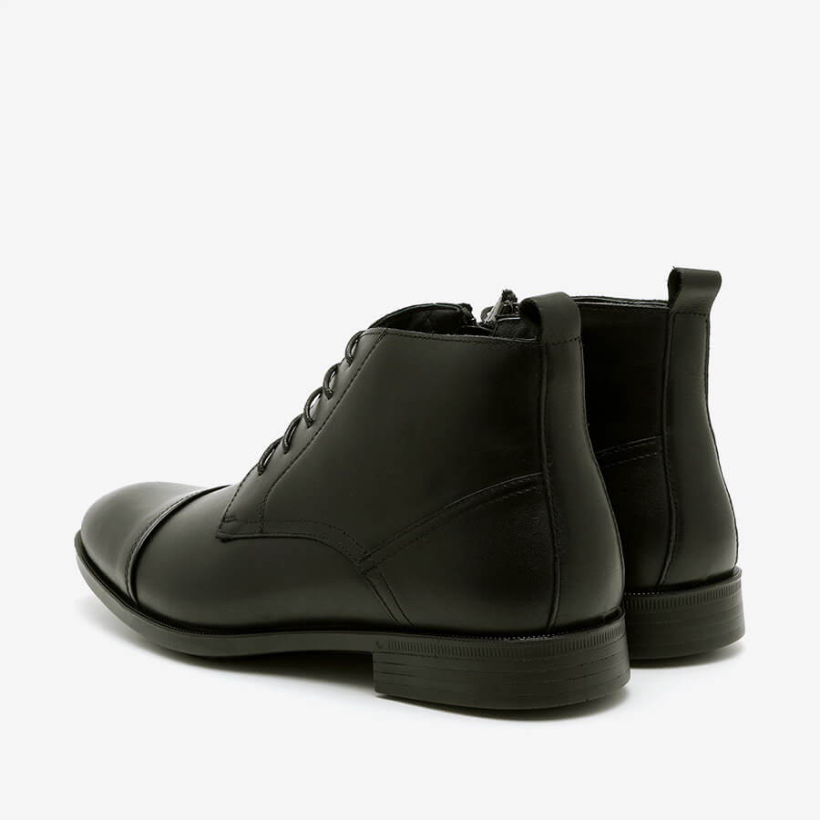 מגף עור קומפורט