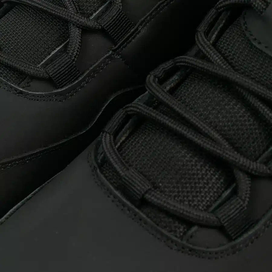 נעלי ספורט נוחות לגברים בצבע שחור