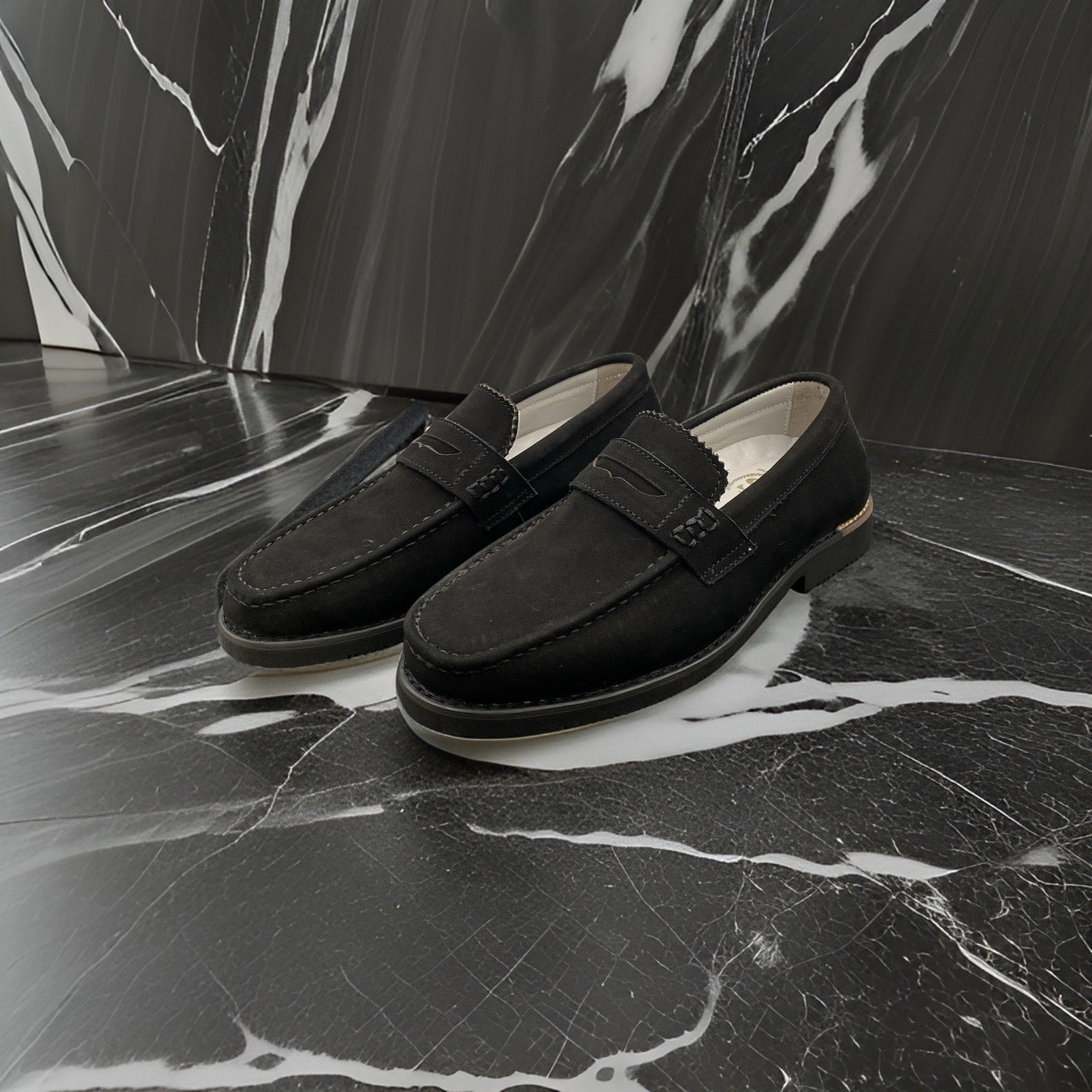 סירה עם חום - שחור